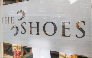 TheHorseshoes Scrolling2